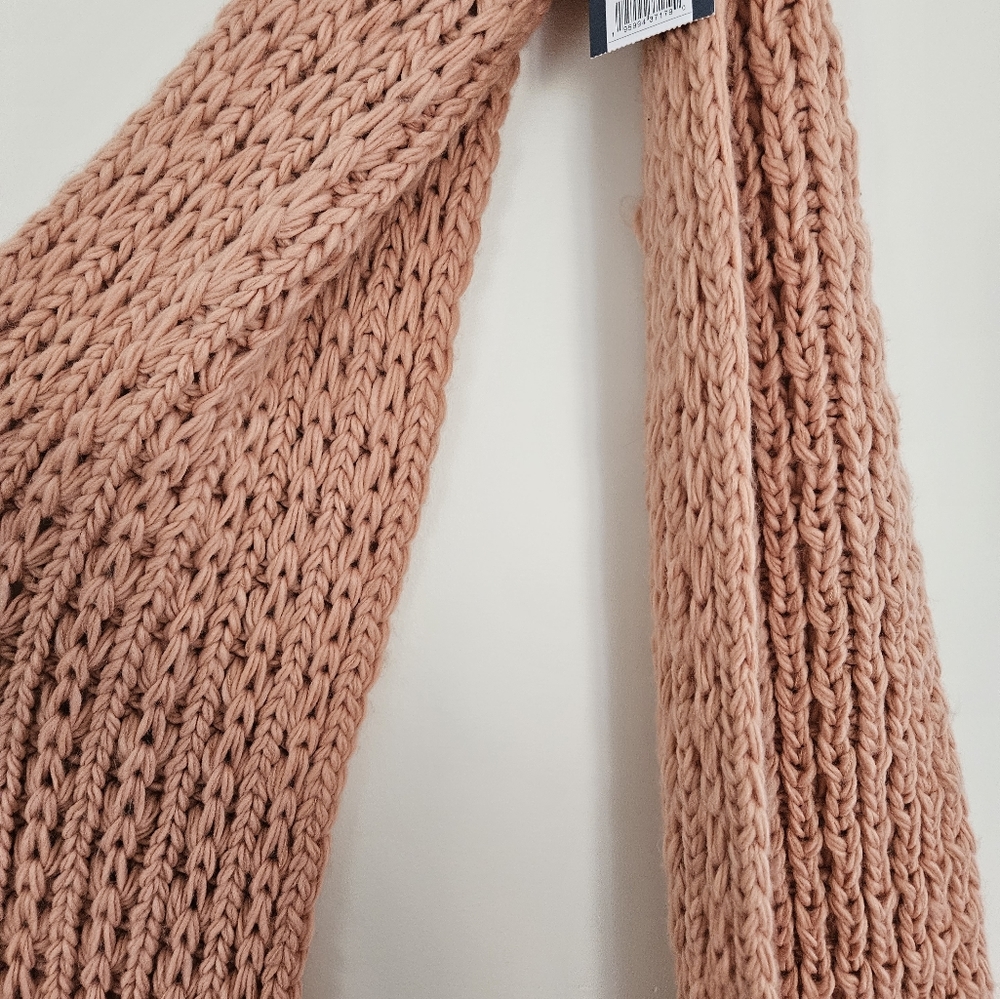 Fall Pink Scarf - Picture 5 of 5
